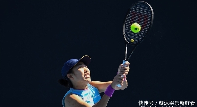 球迷们坐拥 球迷们坐拥