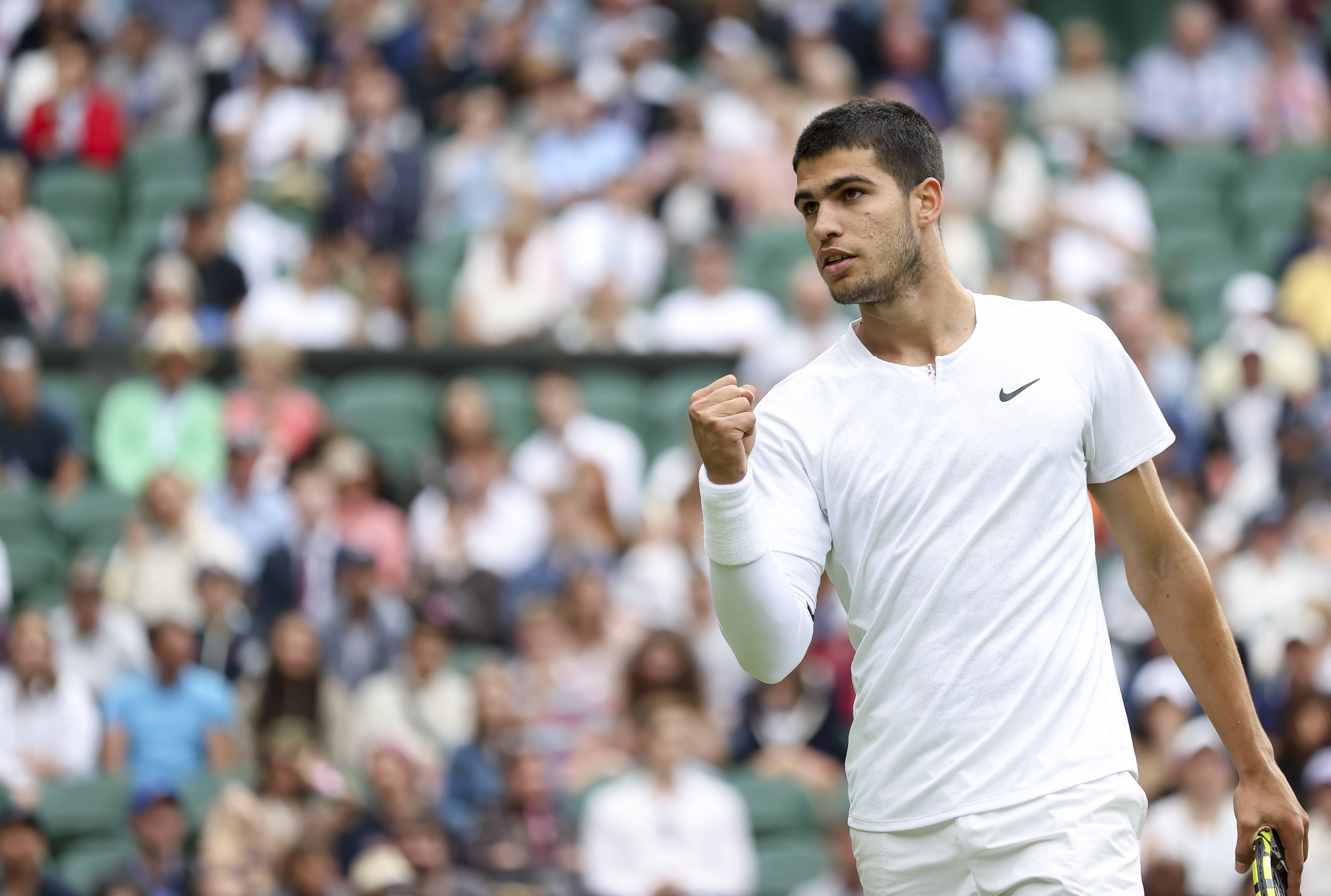 攻防兼备特 攻防兼备特